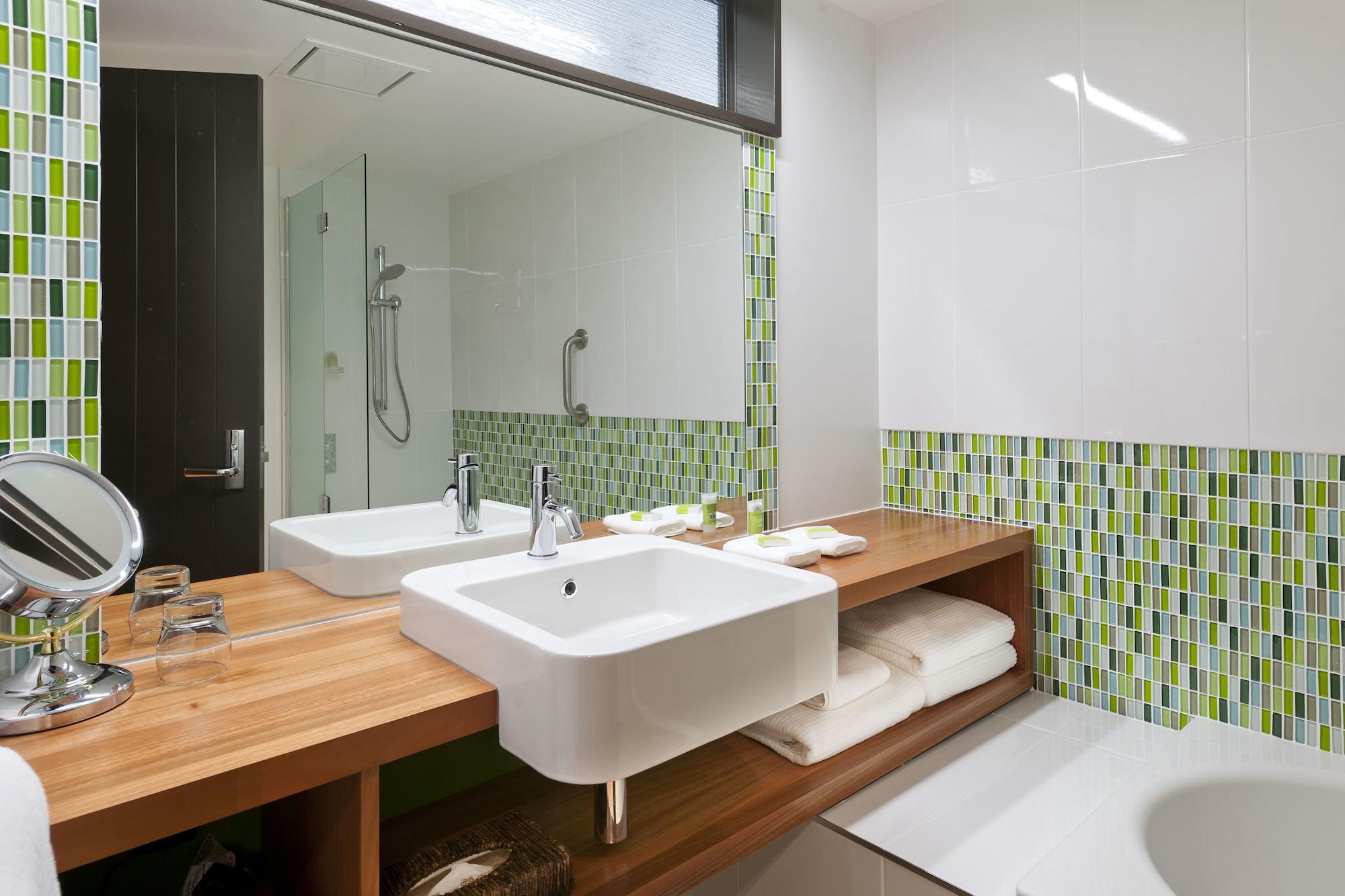 Legacy Te Waonui Hotel Земля Франца-Иосифа Экстерьер фото
