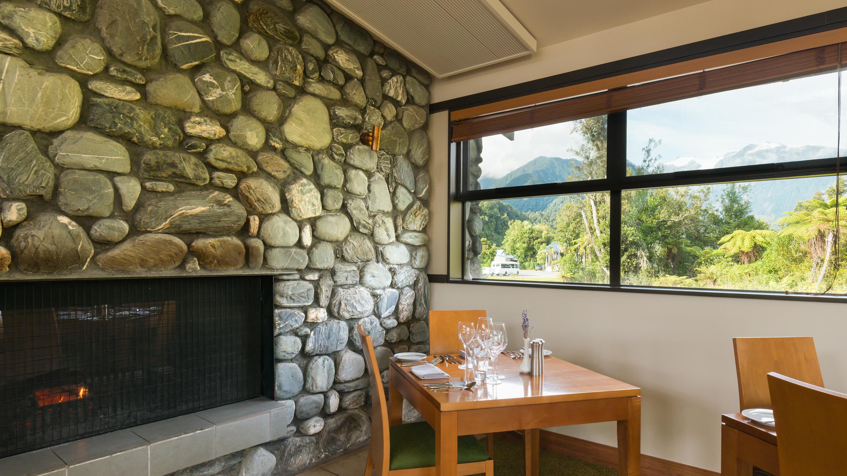 Legacy Te Waonui Hotel Земля Франца-Иосифа Ресторан фото